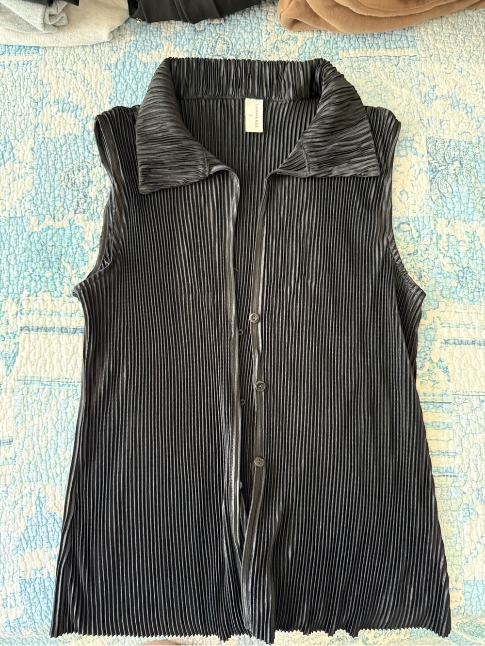 Commense plisse sleeveless top and pants set